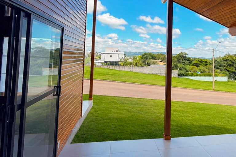Arquitetura em Madeira que Integra a Casa à Natureza