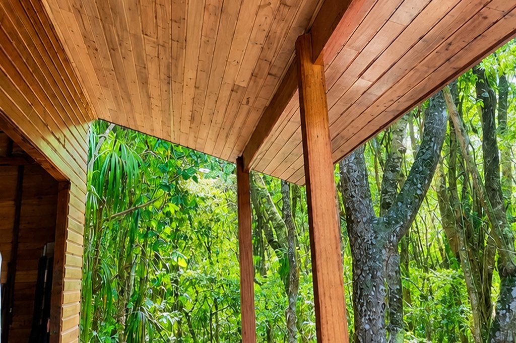 Casas Condor: Madeira que Valoriza a Paisagem